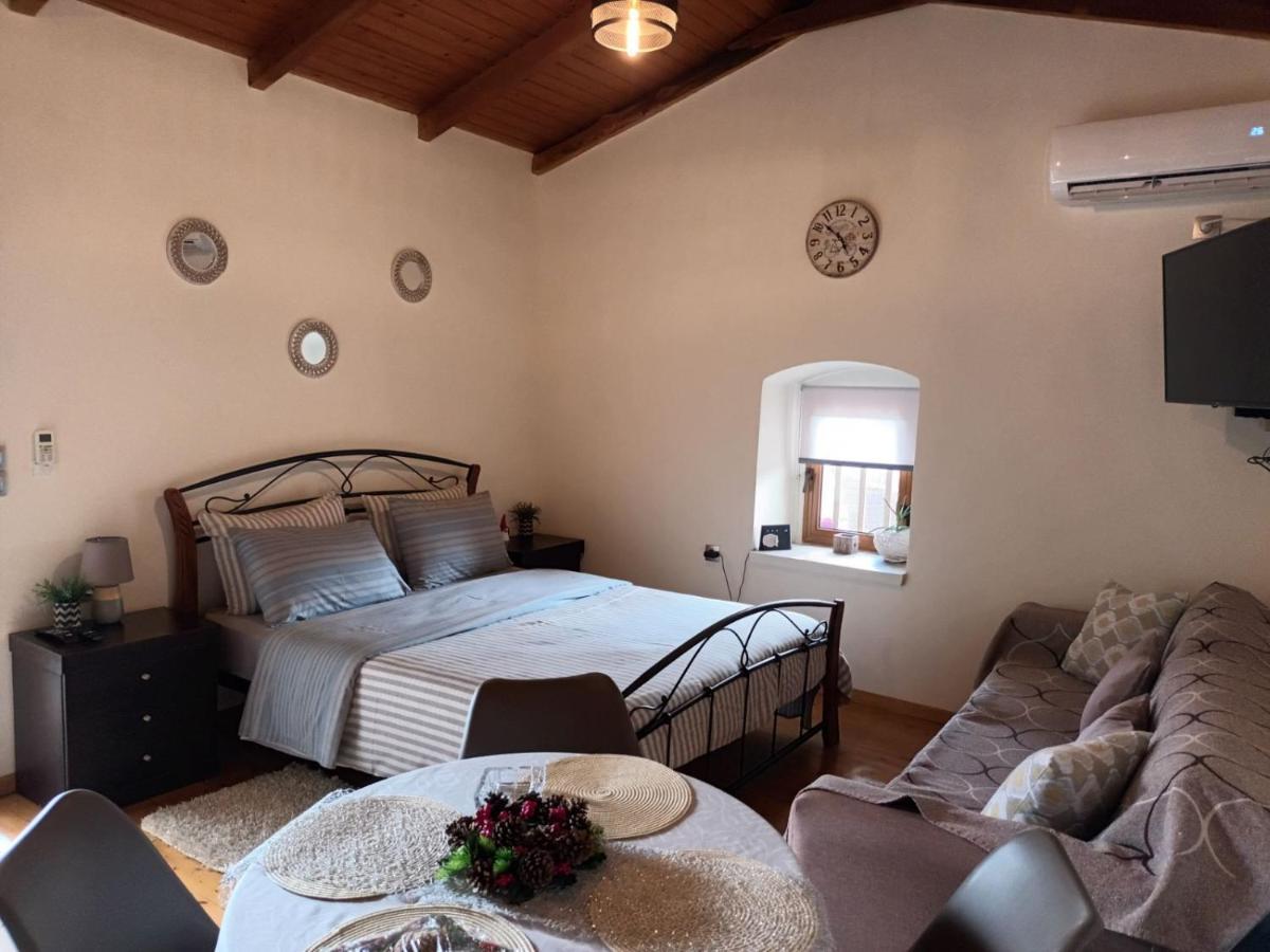 הוילה מונמבאסיה Panagiotas House מראה חיצוני תמונה