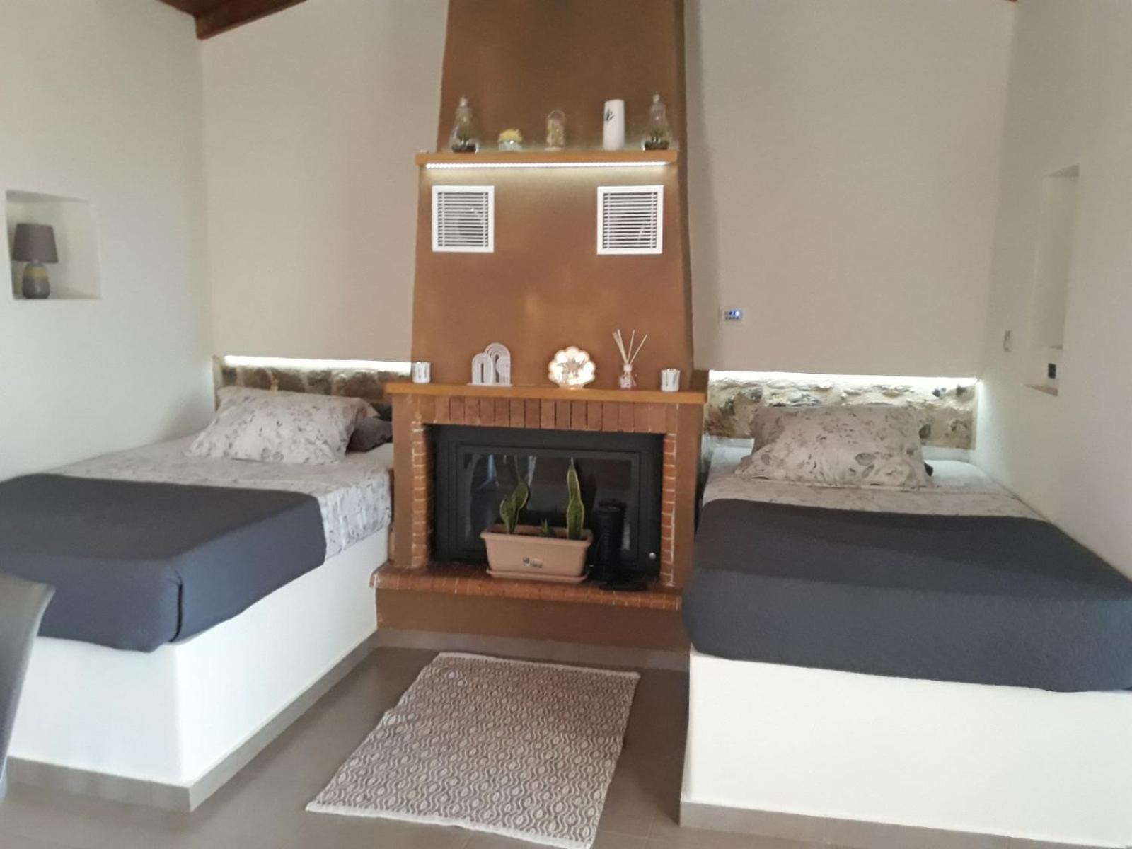הוילה מונמבאסיה Panagiotas House מראה חיצוני תמונה